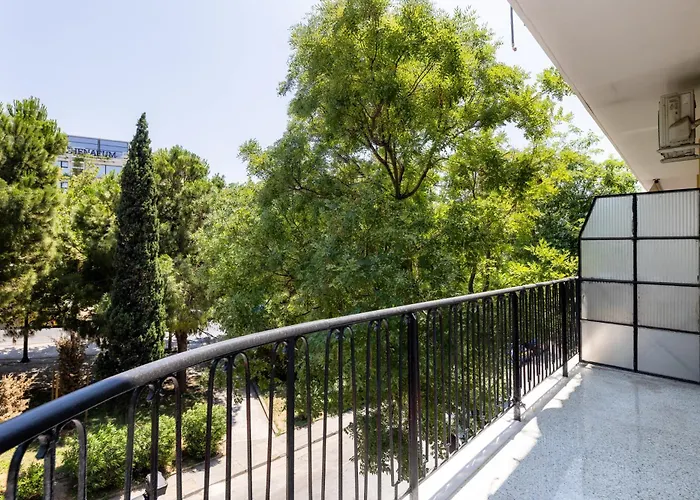 Renovated Apartment Near Acropolis